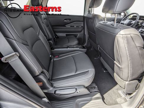 New 2026 Nissan Pathfinder SL image 24