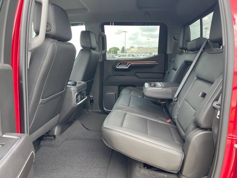 Used 2022 GMC Sierra 1500 Denali w/ Technology Package AWD/4WD image 15