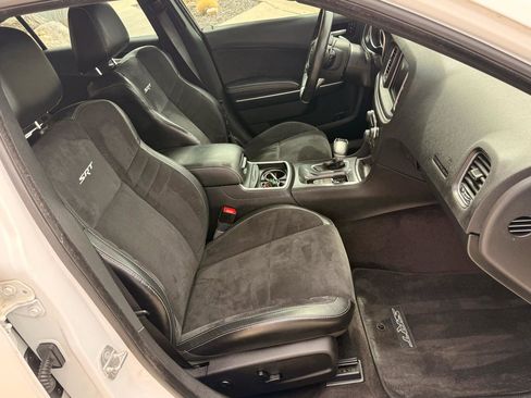 Used 2016 Dodge Charger SRT w/ Harman/Kardon Audio Group image 13