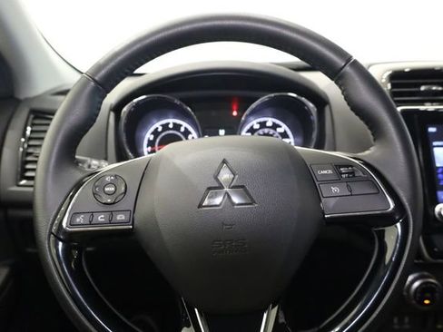 Used 2025 Mitsubishi Outlander Sport SE image 16
