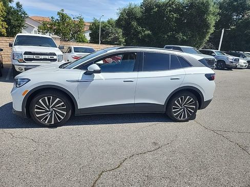 Used 2024 Volkswagen ID.4 S image 2