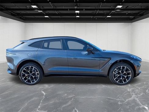 Used 2021 Aston Martin DBX Base image 10