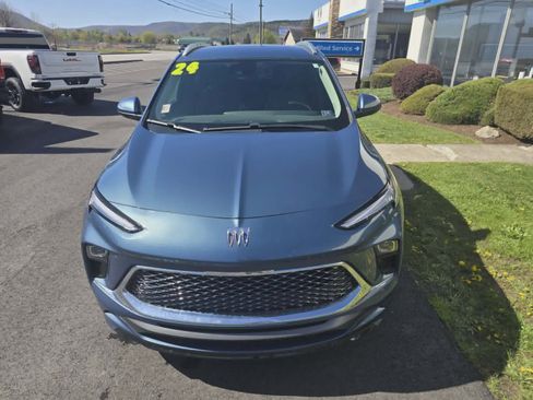 Used 2024 Buick Encore GX Avenir w/ Avenir Convenience Package AWD/4WD image 8
