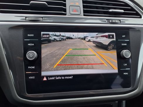 Used 2024 Volkswagen Tiguan SE FWD image 29