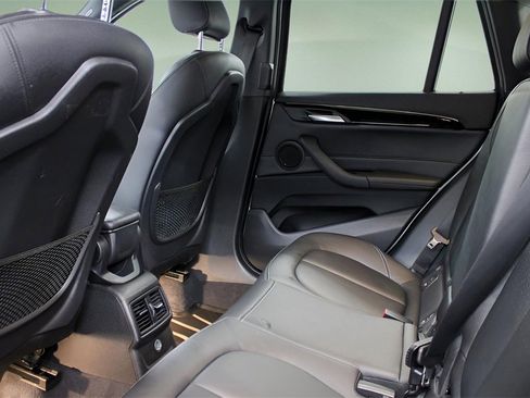Used 2018 BMW X1 xDrive28i image 11