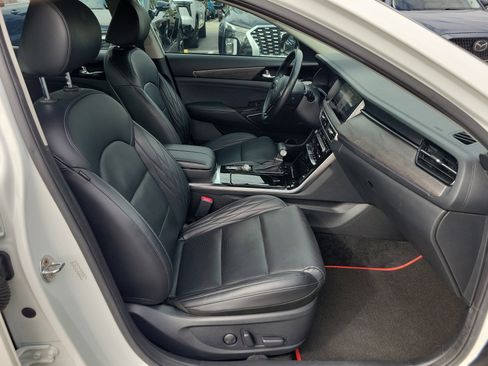 Certified 2020 Kia Cadenza Limited image 7