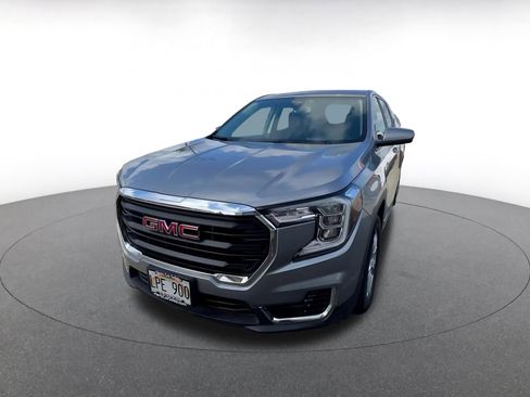 Used 2024 GMC Terrain SLE FWD image 7