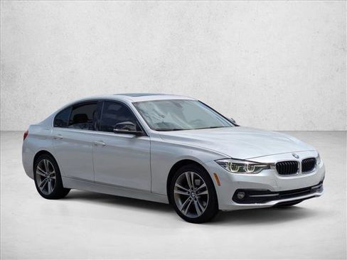 Used 2017 BMW 330i Sedan image 3