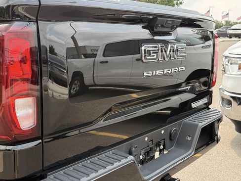 Used 2023 GMC Sierra 1500 Elevation w/ LPO, Elevation Black Package AWD/4WD image 27