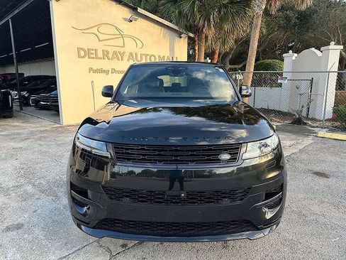 Used 2024 Land Rover Range Rover Sport Dynamic SE AWD/4WD image 3