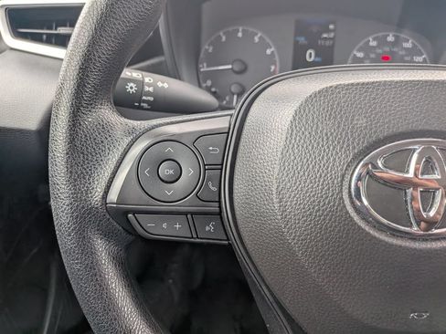 Used 2025 Toyota Corolla LE FWD image 14