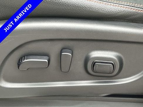 Used 2021 Nissan Titan PRO-4X w/ Pro-4x Convenience Package AWD/4WD image 25
