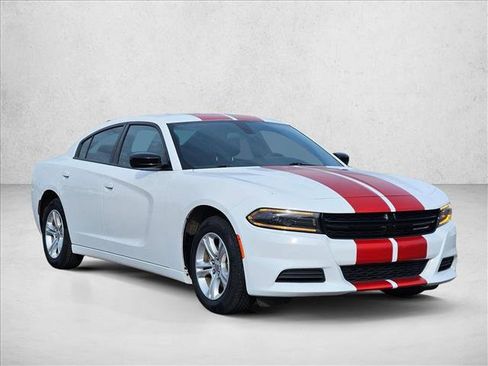 Used 2023 Dodge Charger SXT image 3