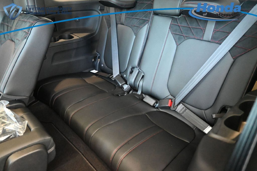 New 2026 Honda Pilot Black Edition image 23