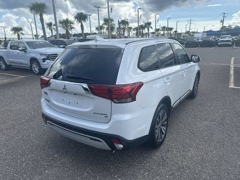 Used 2019 Mitsubishi Outlander SE FWD image 16