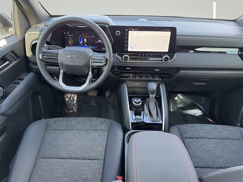 Used 2024 Chevrolet Colorado Z71 w/ Advanced Trailering Package image 5