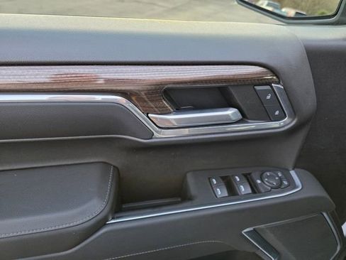 Used 2022 Chevrolet Silverado 1500 LT image 17