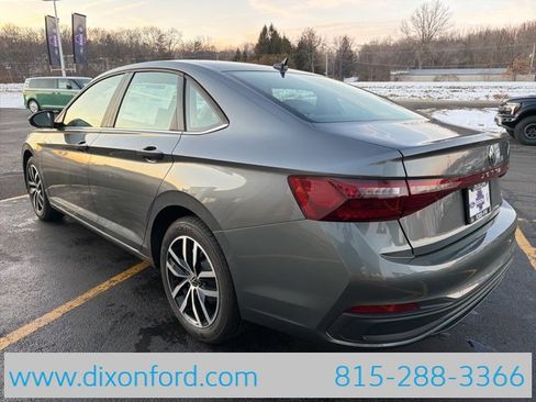 New 2026 Volkswagen Jetta SE image 5