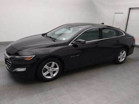 Used 2023 Chevrolet Malibu LT image 2