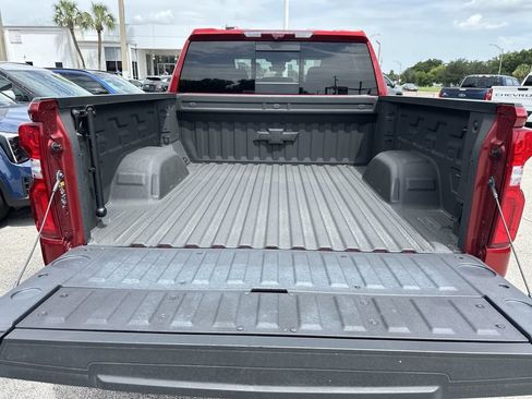 Used 2025 Chevrolet Silverado 1500 High Country w/ Technology Package AWD/4WD image 11