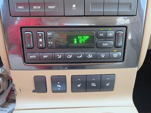 Used 2010 Ford Explorer Sport Trac Limited RWD image 16