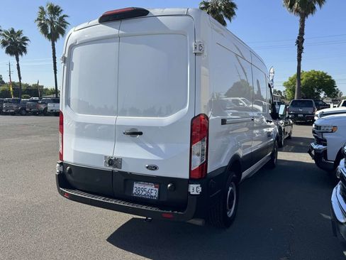 Used 2020 Ford Transit 250 Medium Roof RWD image 4