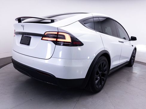 Used 2022 Tesla Model X AWD/4WD image 17