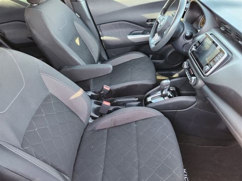 Used 2019 Nissan Kicks SV image 15