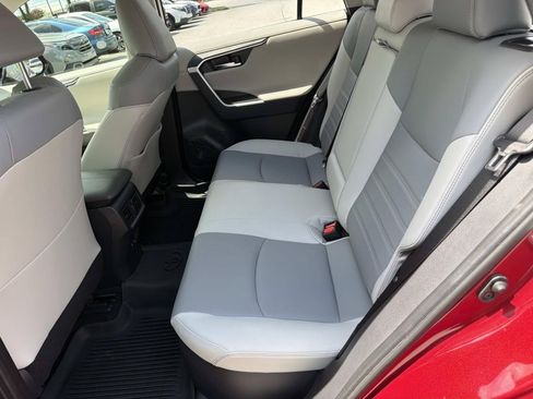 Used 2021 Toyota RAV4 Limited AWD/4WD image 20