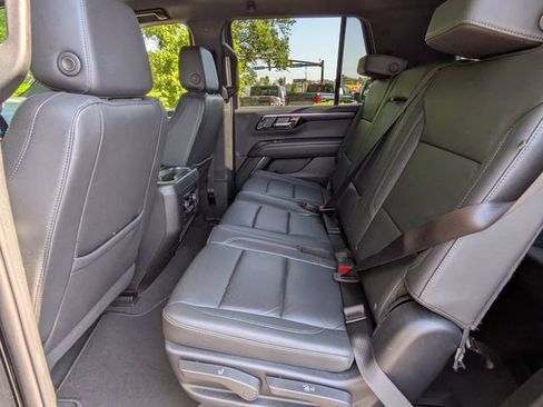 Used 2025 Chevrolet Tahoe LT AWD/4WD image 15
