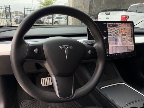 Used 2021 Tesla Model 3 Performance image 19