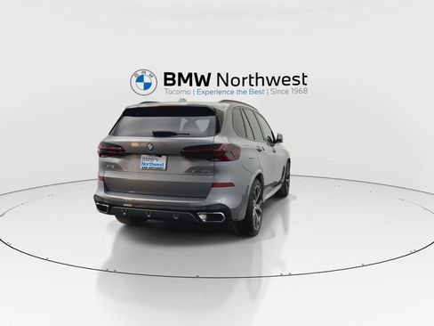 Used 2025 BMW X5 xDrive50e w/ M Sport Package AWD/4WD image 3