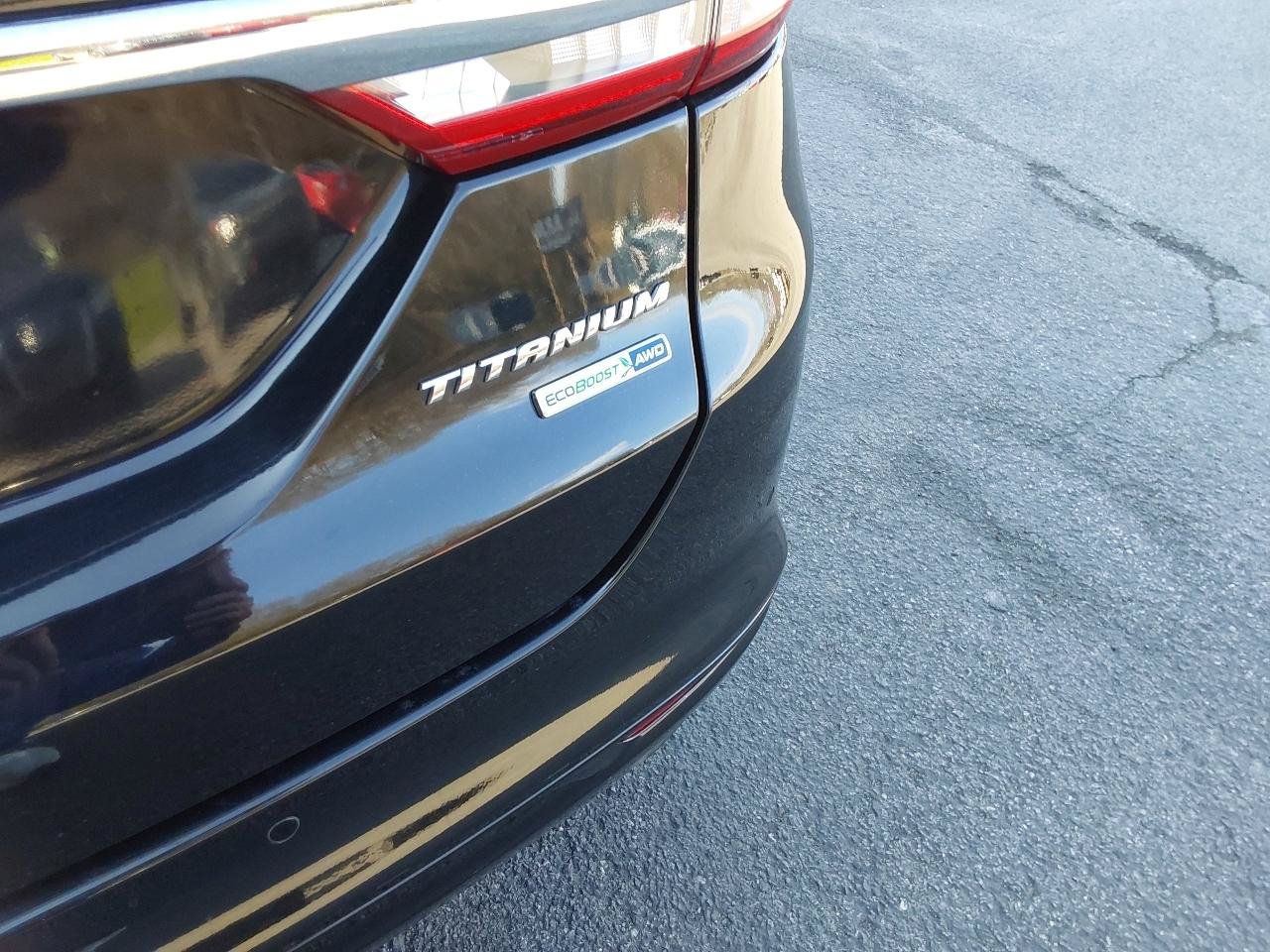 Used 2017 Ford Fusion Titanium AWD/4WD image 6