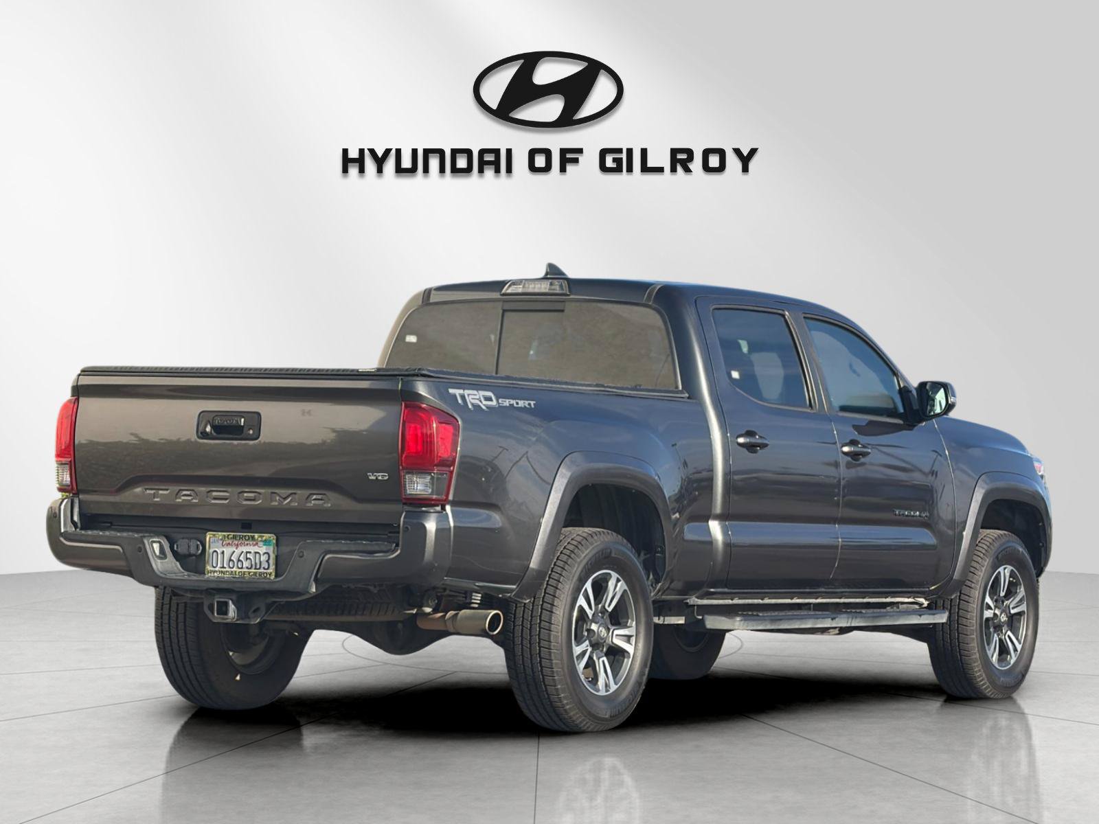 Used 2019 Toyota Tacoma TRD Sport w/ Technology Package RWD image 5