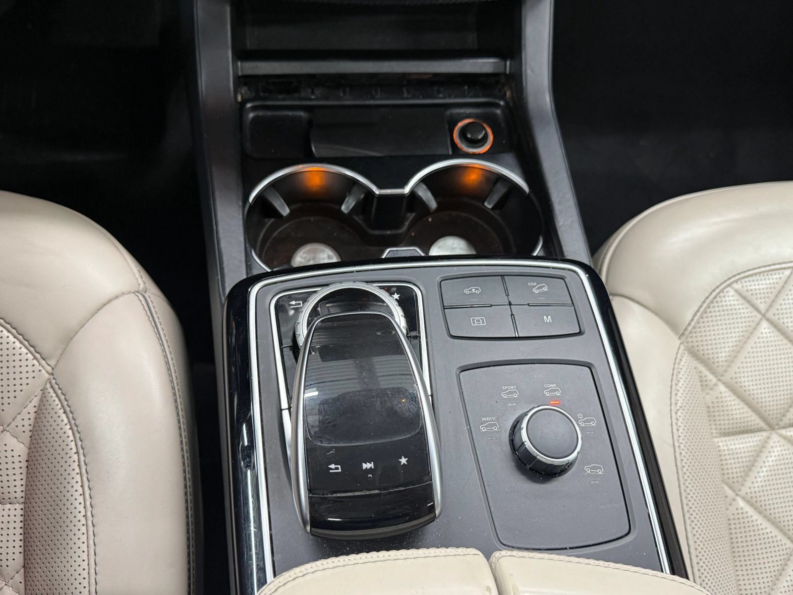 Used 2018 Mercedes-Benz GLS 450 4MATIC image 37