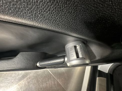 Used 2009 Mercedes-Benz SLK 55 AMG image 21