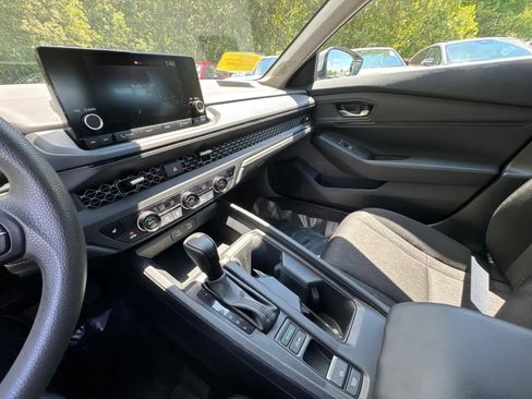 Used 2024 Honda Accord EX image 23