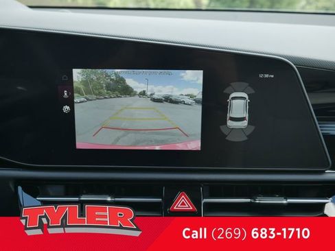 Used 2025 Kia Niro SX image 57