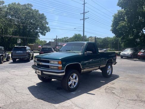 Used 1995 Chevrolet Silverado 1500 4x4 Regular Cab image 1