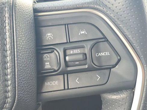 Certified 2025 Toyota 4Runner SR5 AWD/4WD image 24