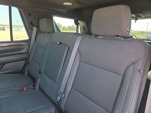 Used 2023 GMC Yukon SLE AWD/4WD image 17