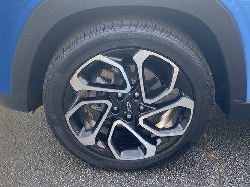 Used 2024 Chevrolet Trax RS w/ Sunroof Package image 12