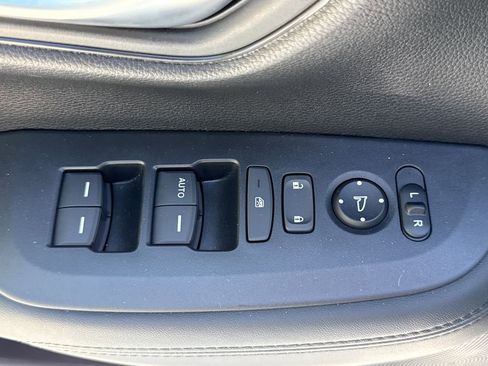 Certified 2026 Honda HR-V LX image 14