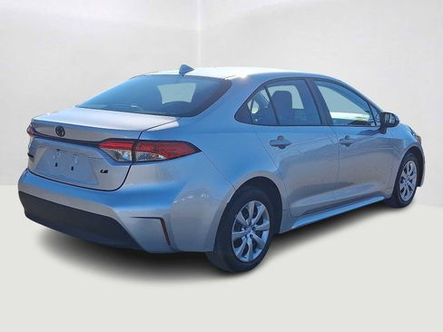 Used 2023 Toyota Corolla LE image 6
