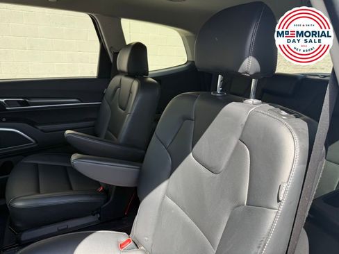 Used 2025 Kia Telluride S AWD/4WD image 27