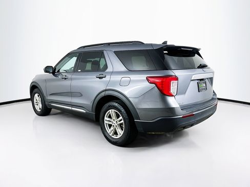 Used 2021 Ford Explorer XLT image 5