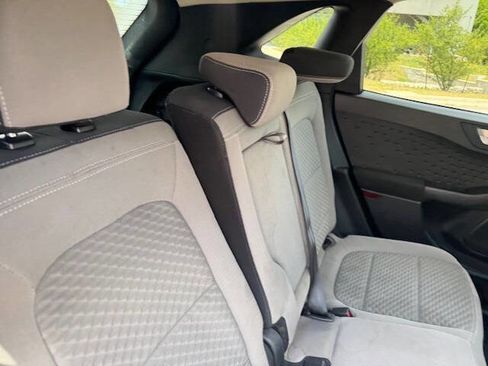 Used 2020 Ford Escape SE image 20