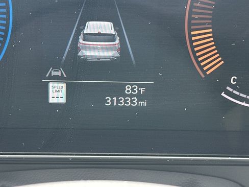 Used 2025 Hyundai Kona SEL AWD/4WD image 4