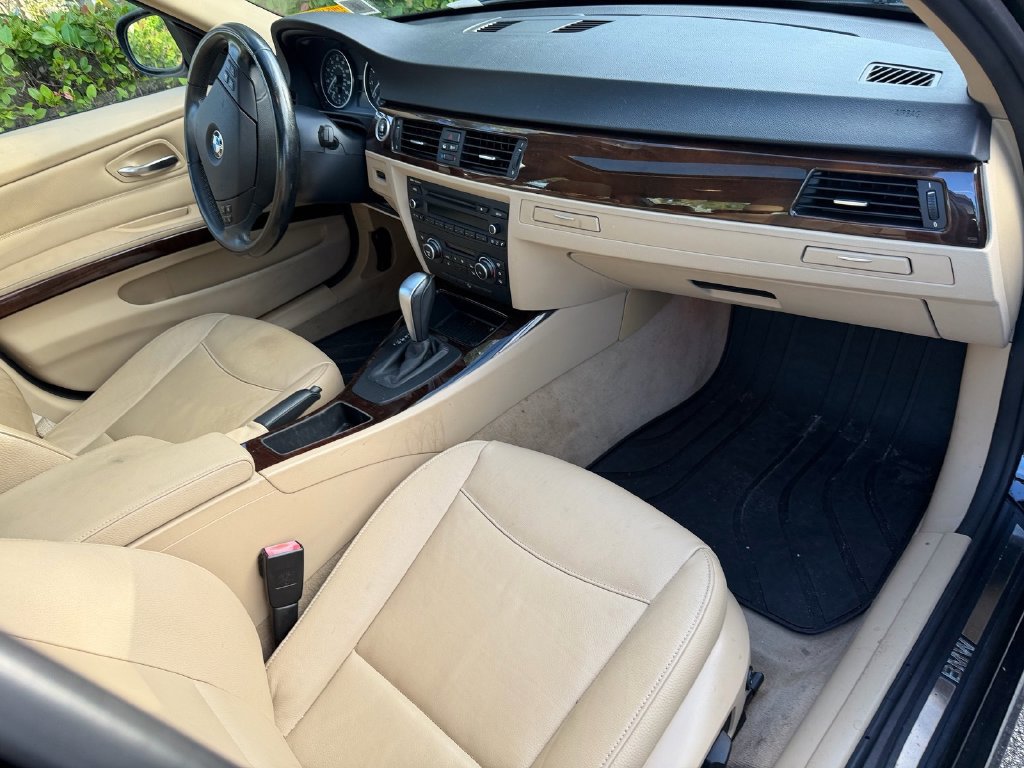 Used 2011 BMW 328i xDrive Sedan AWD/4WD image 11