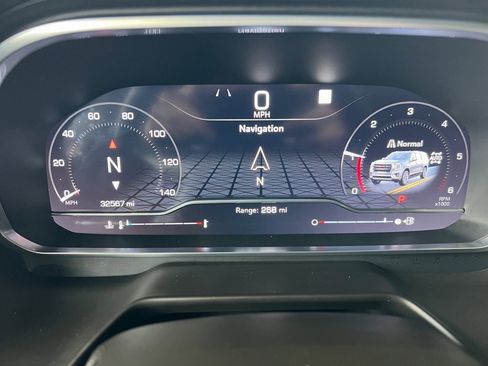 Used 2023 GMC Yukon XL SLT image 30